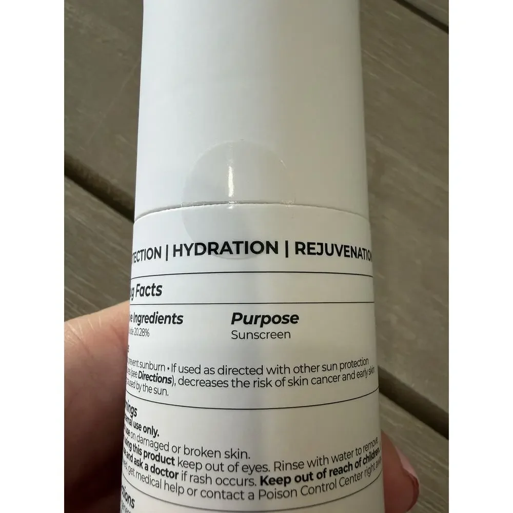 Sonrei Clearly Zinq Tinted Hydrating Facial SPF 35 + Growth Factor Sunscreen Gel